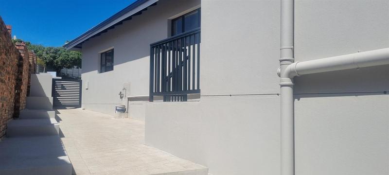 3 Bedroom Property for Sale in Fraaiuitsig Western Cape